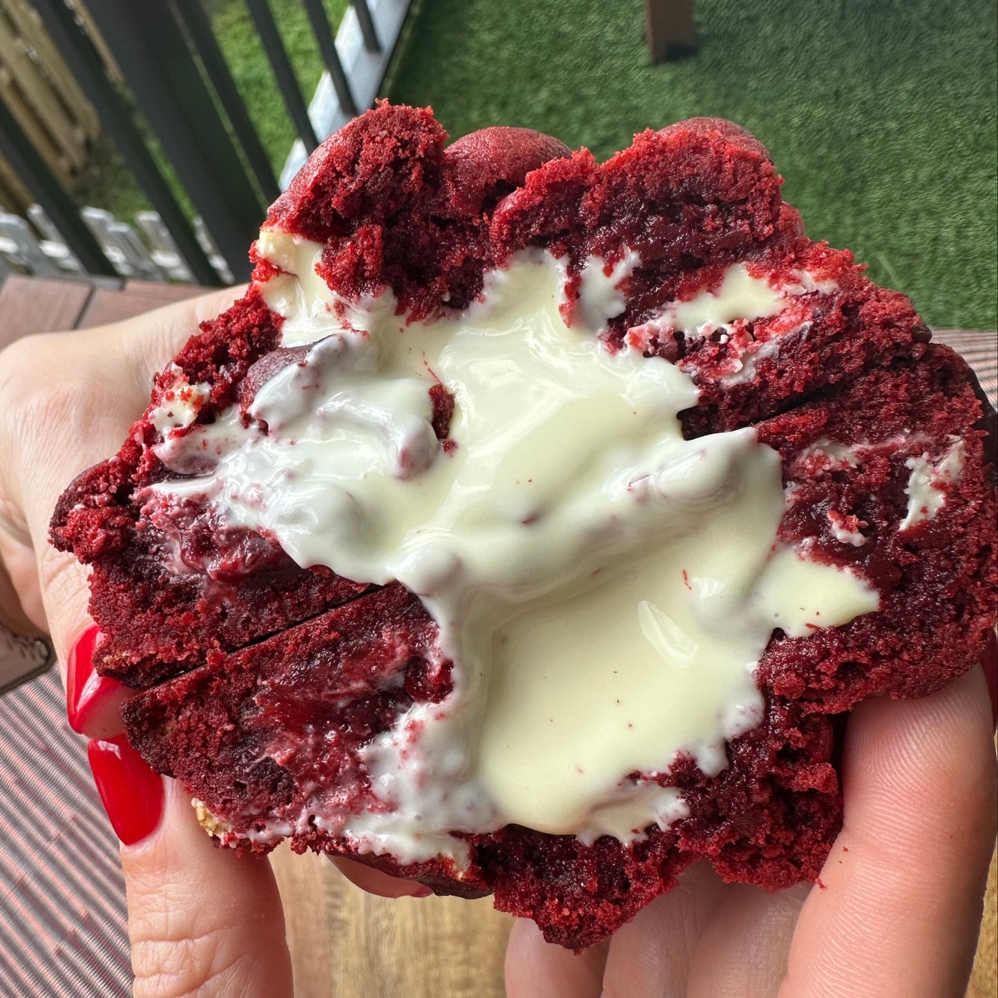 Red Velvet White